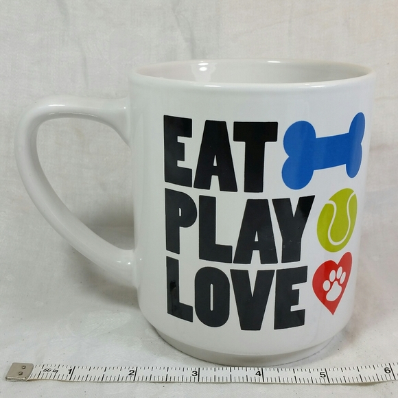 Signature Housewares EAT PLAY LOVE Dog MUG 20 oz Cup - Picture 3 of 10